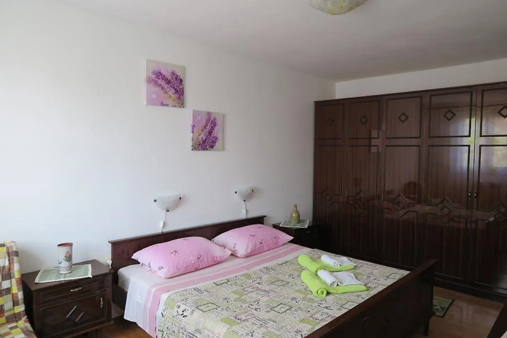 רוביני Apartments Elda